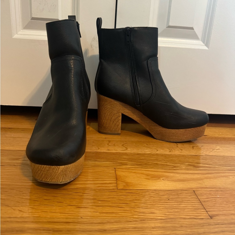 Women’s Black Bootie heels